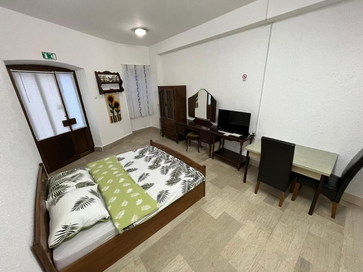 Old Town Apartment 梅杜林 外观 照片